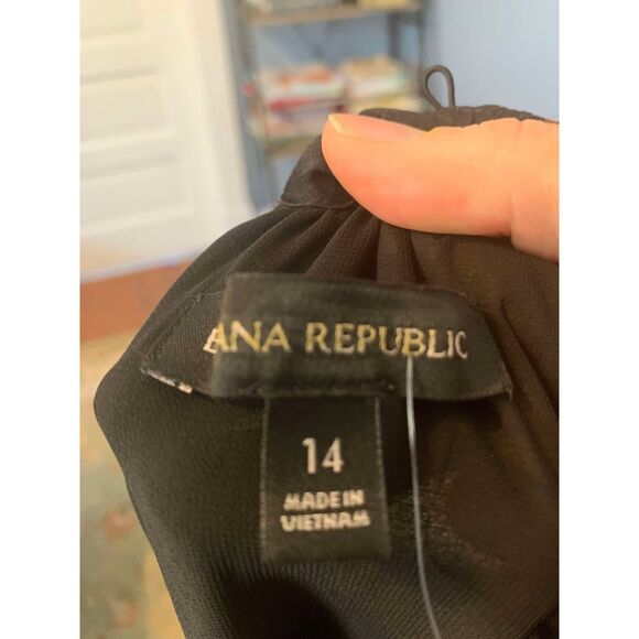 Banana Republic Halter Tie Neck Cropped Brown & Black Floral Jumpsuit, size 14 - Picture 2 of 5